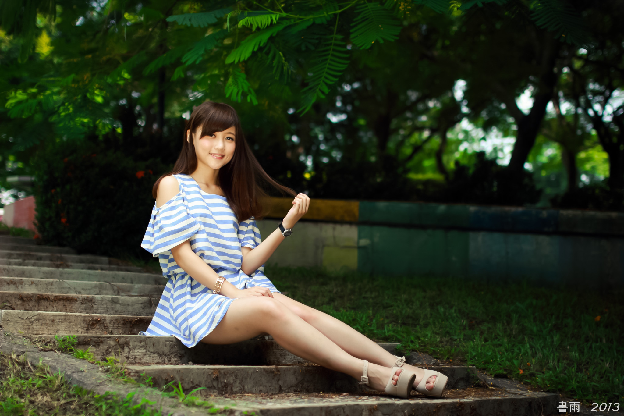 [Beautyleg番外篇]2013-09-14 敏敏国美馆外拍 1